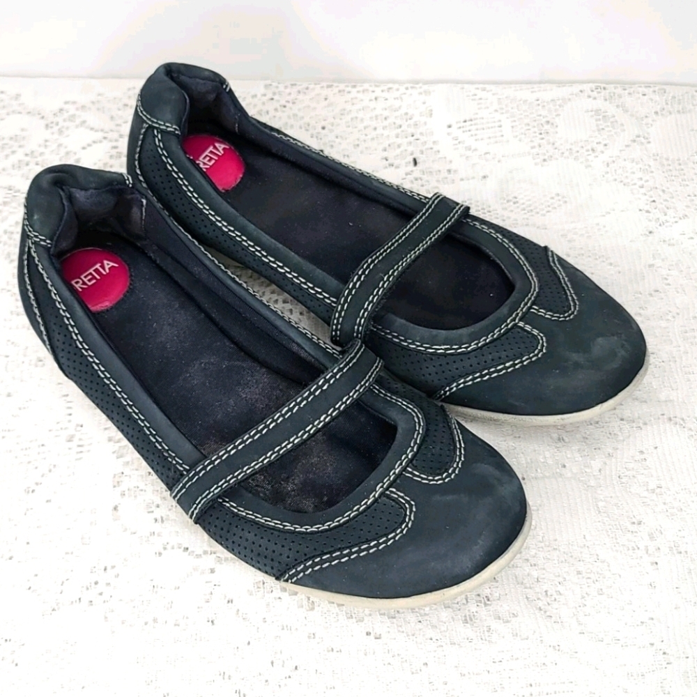 Gretta leather slip on blue flats sz 6.5